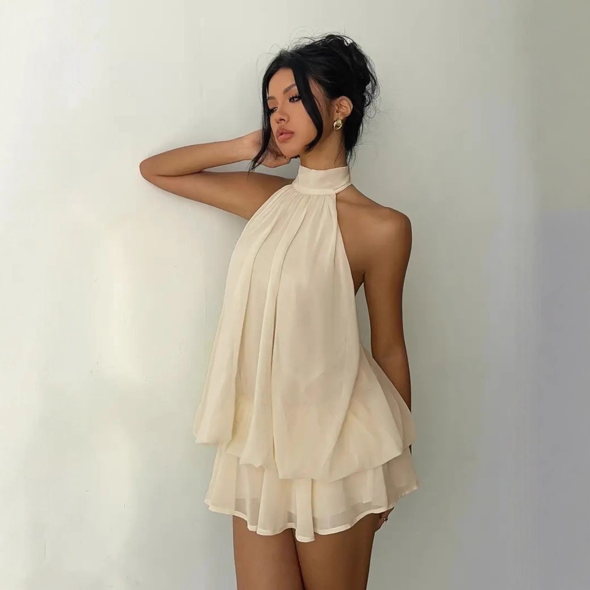 Sukienka damska z dekoltem typ – Y2K Backless Halter Mini Dress recenzja i cena